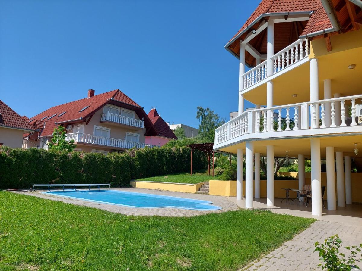 Villa Laar Хевіз Екстер'єр фото