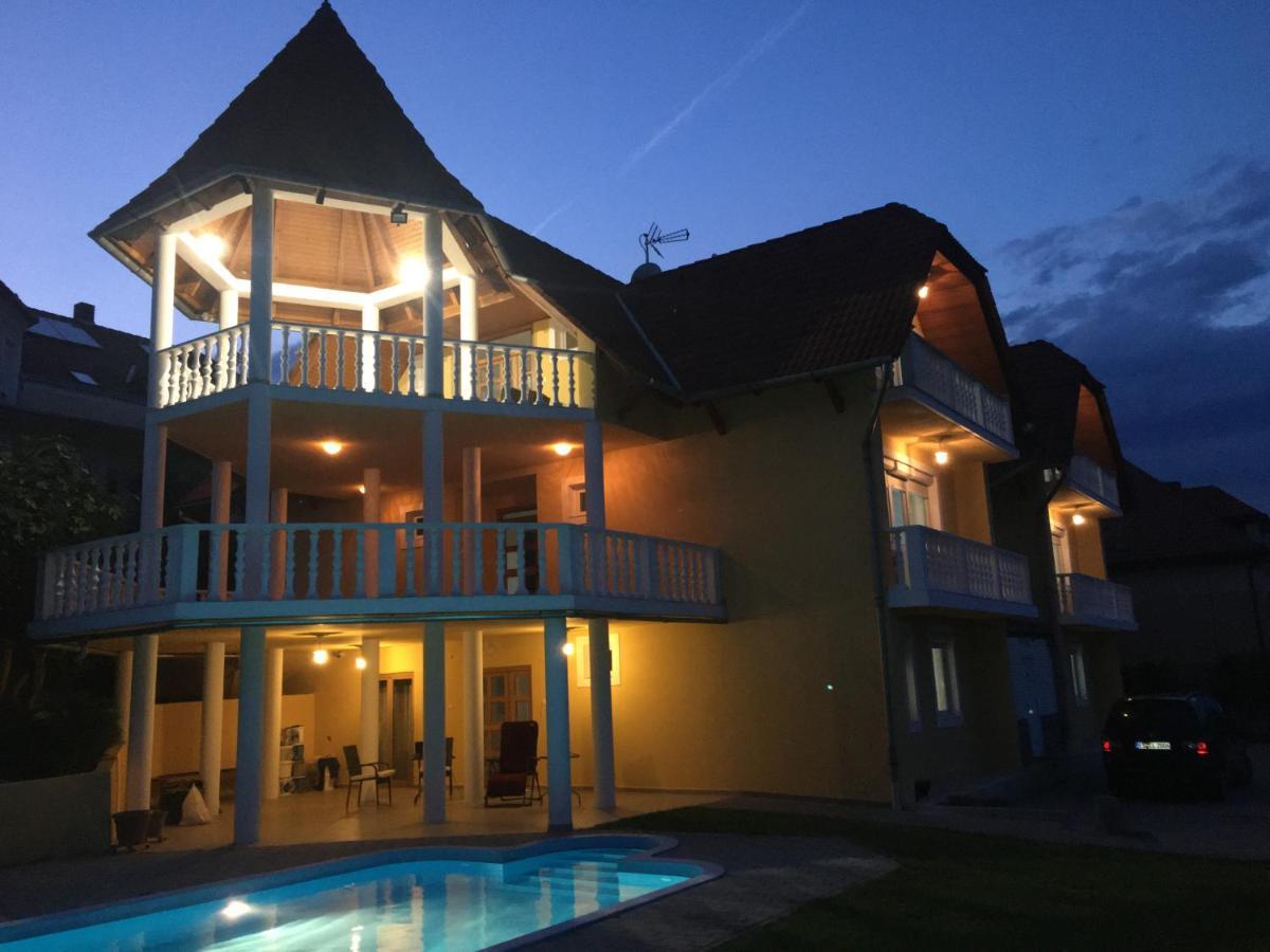 Villa Laar Хевіз Екстер'єр фото